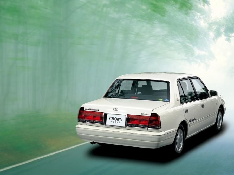  Toyota Crown Sedan 2001 года  (фото 2 из 6)